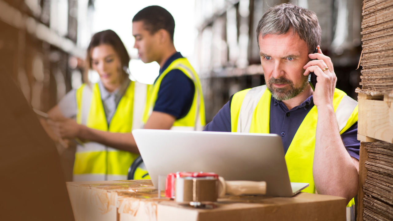 The SRM Showdown: Find the Right Supplier Relationship Management Software